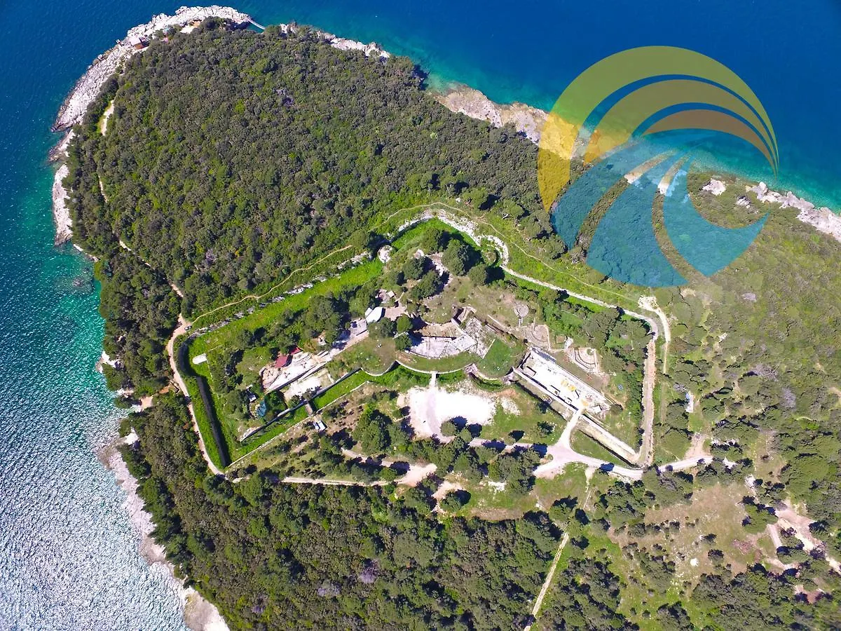 Apartments Emil 596 Stinjan Croatia